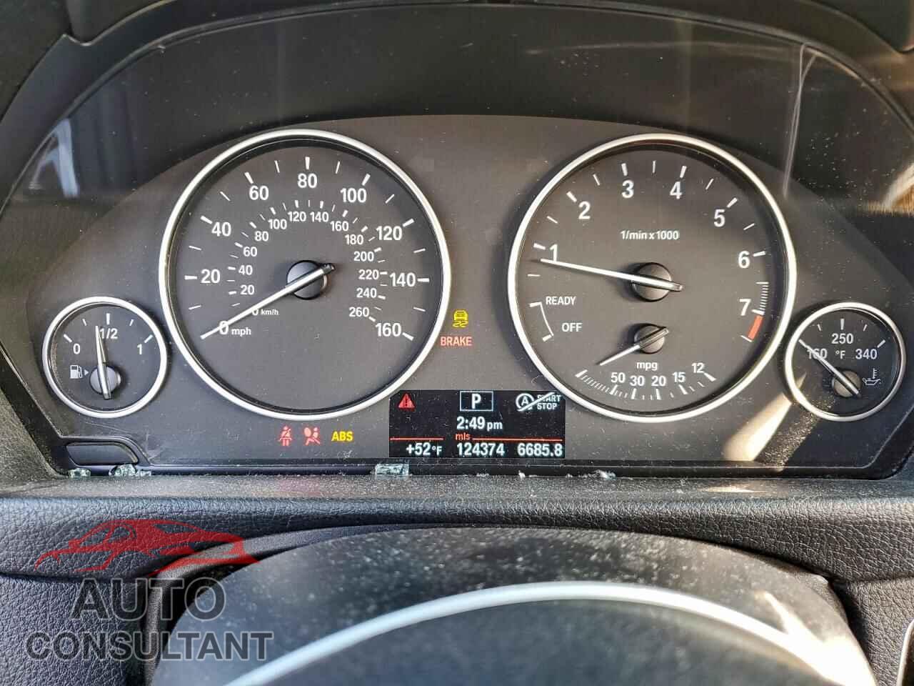 BMW 3 SERIES 2013 - WBA3C1C59DF438596
