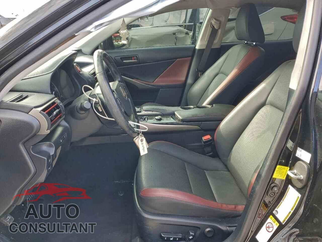 LEXUS IS 2017 - JTHBA1D23H5051349