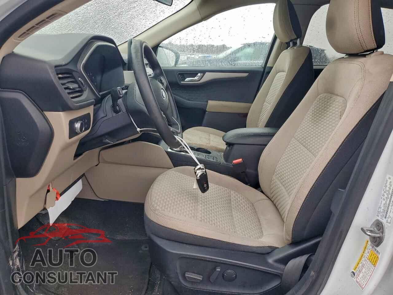 FORD ESCAPE 2020 - 1FMCU9G60LUA38112