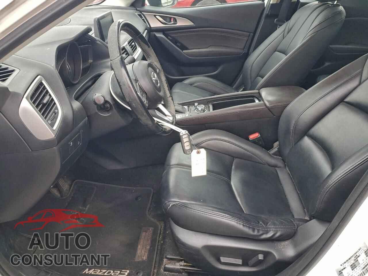 MAZDA 3 2017 - 3MZBN1V70HM148046