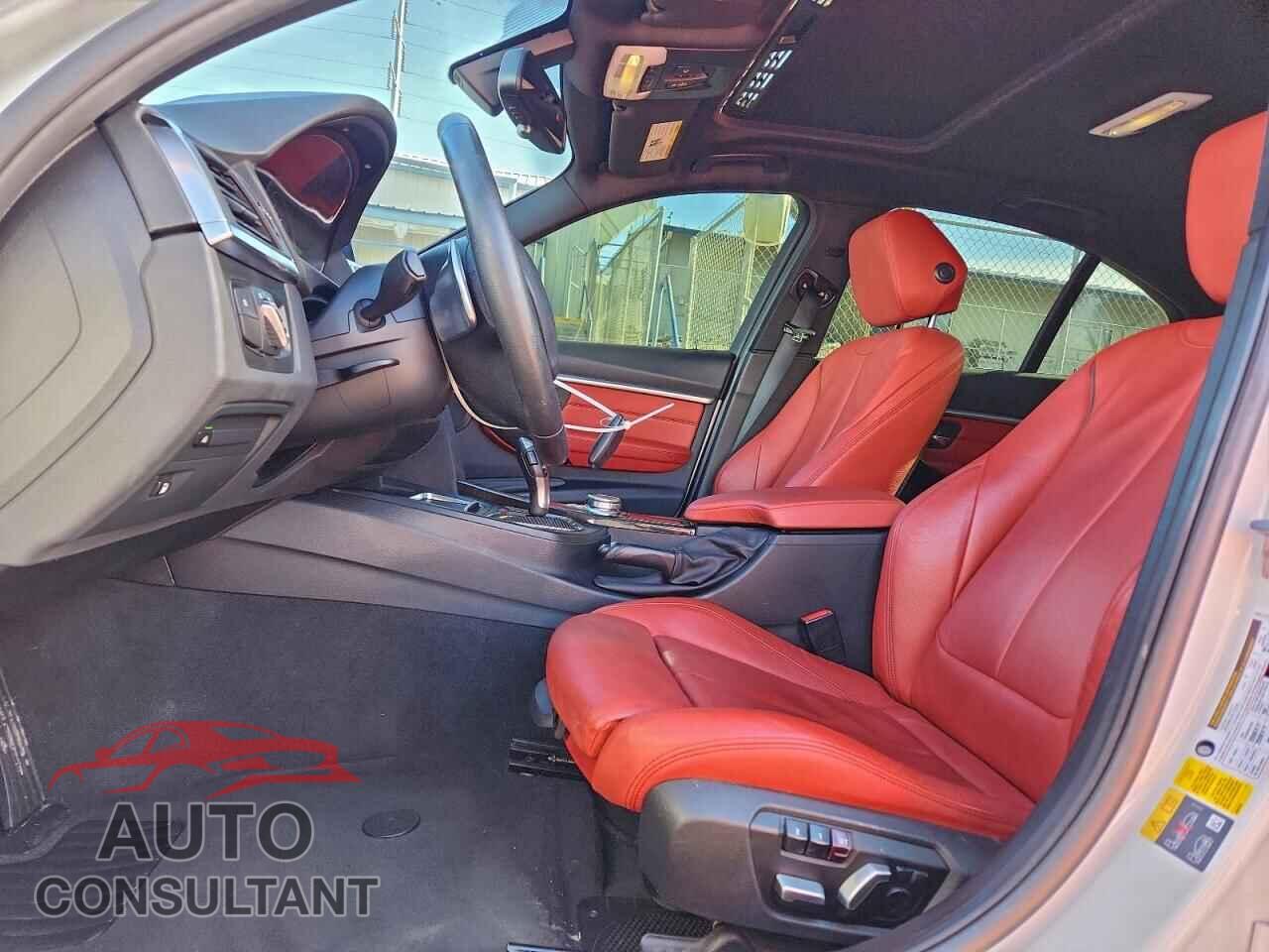 BMW 3 SERIES 2018 - WBA8E1C50JA762920