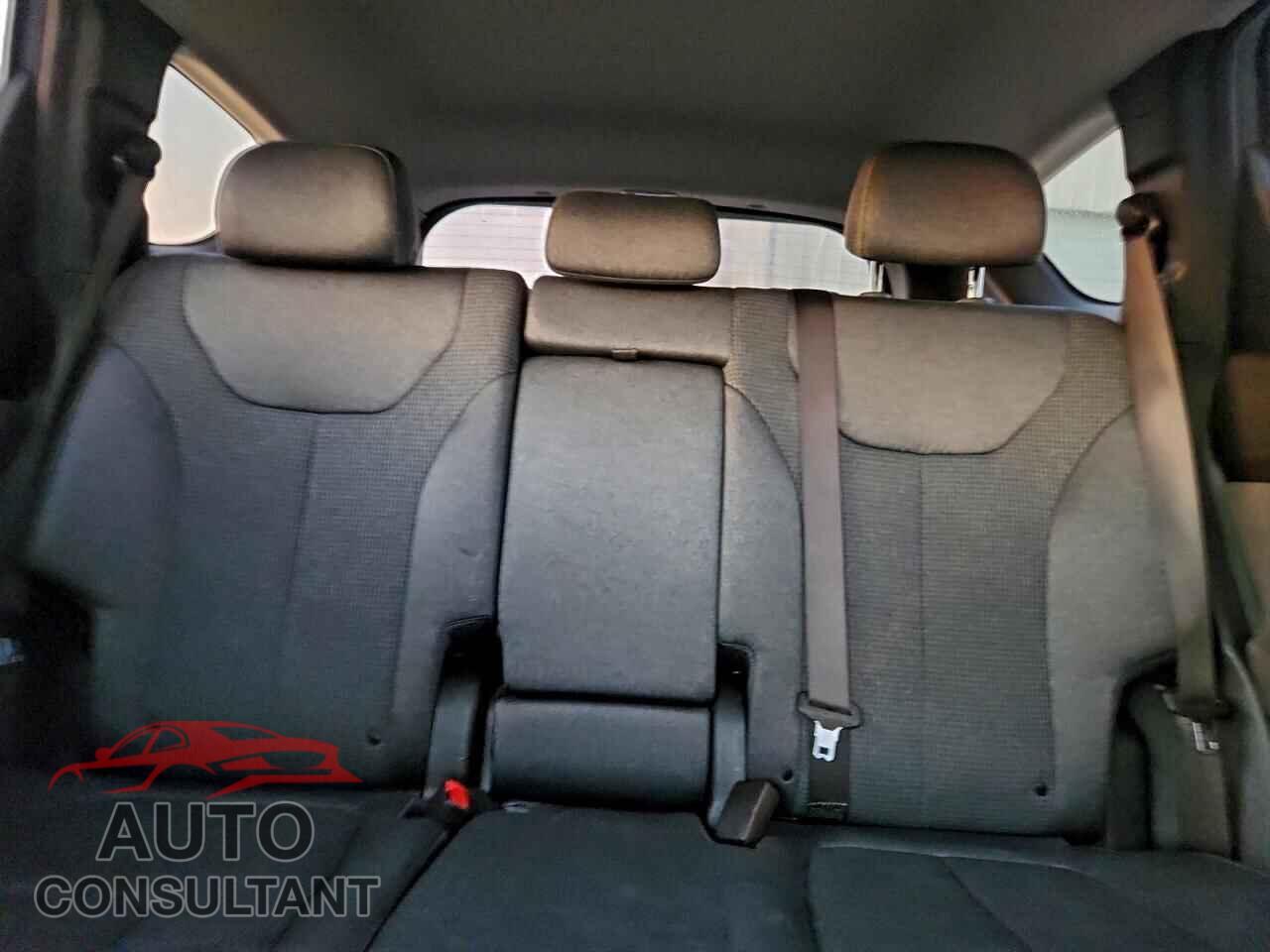 HYUNDAI SANTA FE 2019 - 5NMS2CAD4KH090357