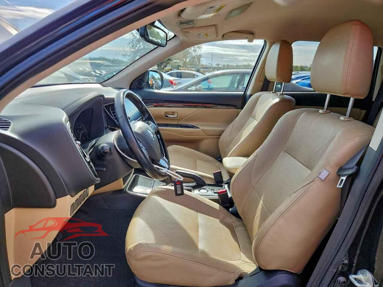 MITSUBISHI OUTLANDER 2017 - JA4AD3A38HZ010666