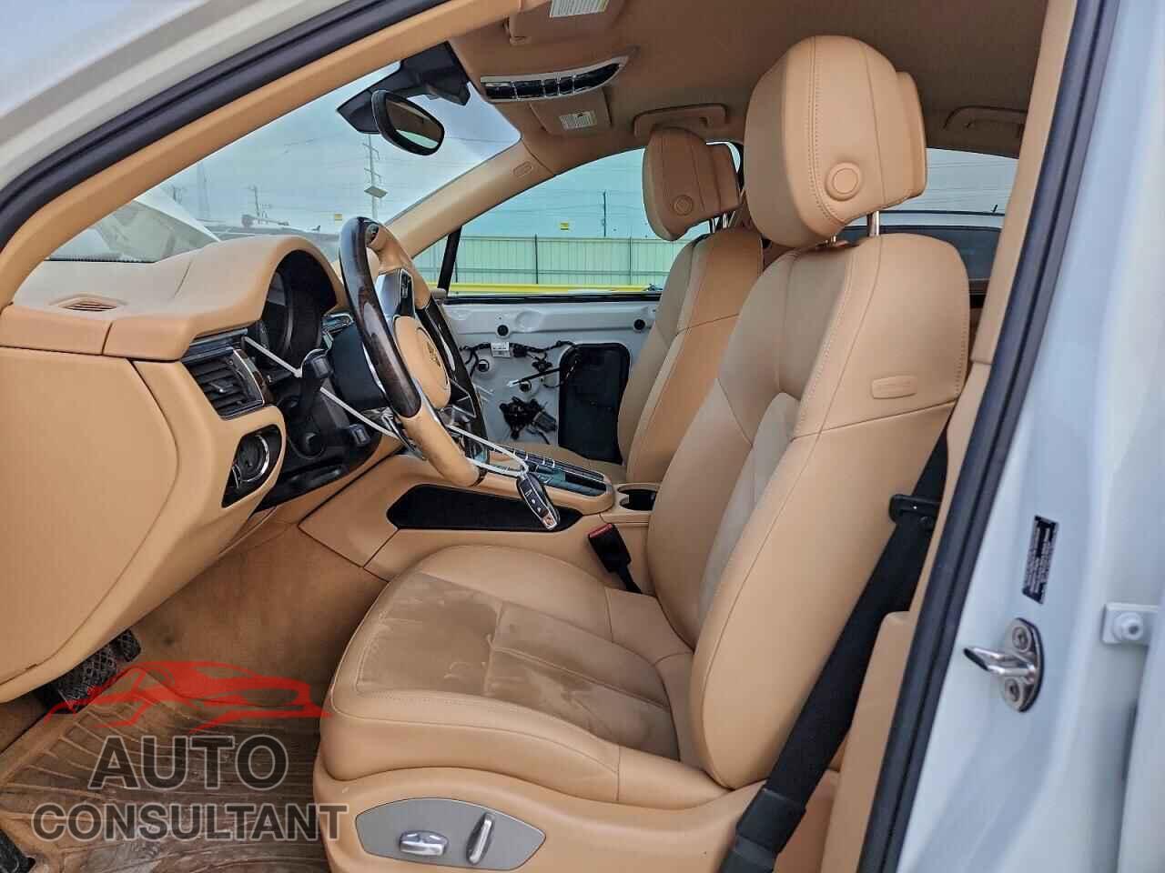 PORSCHE MACAN 2015 - WP1AB2A58FLB53770