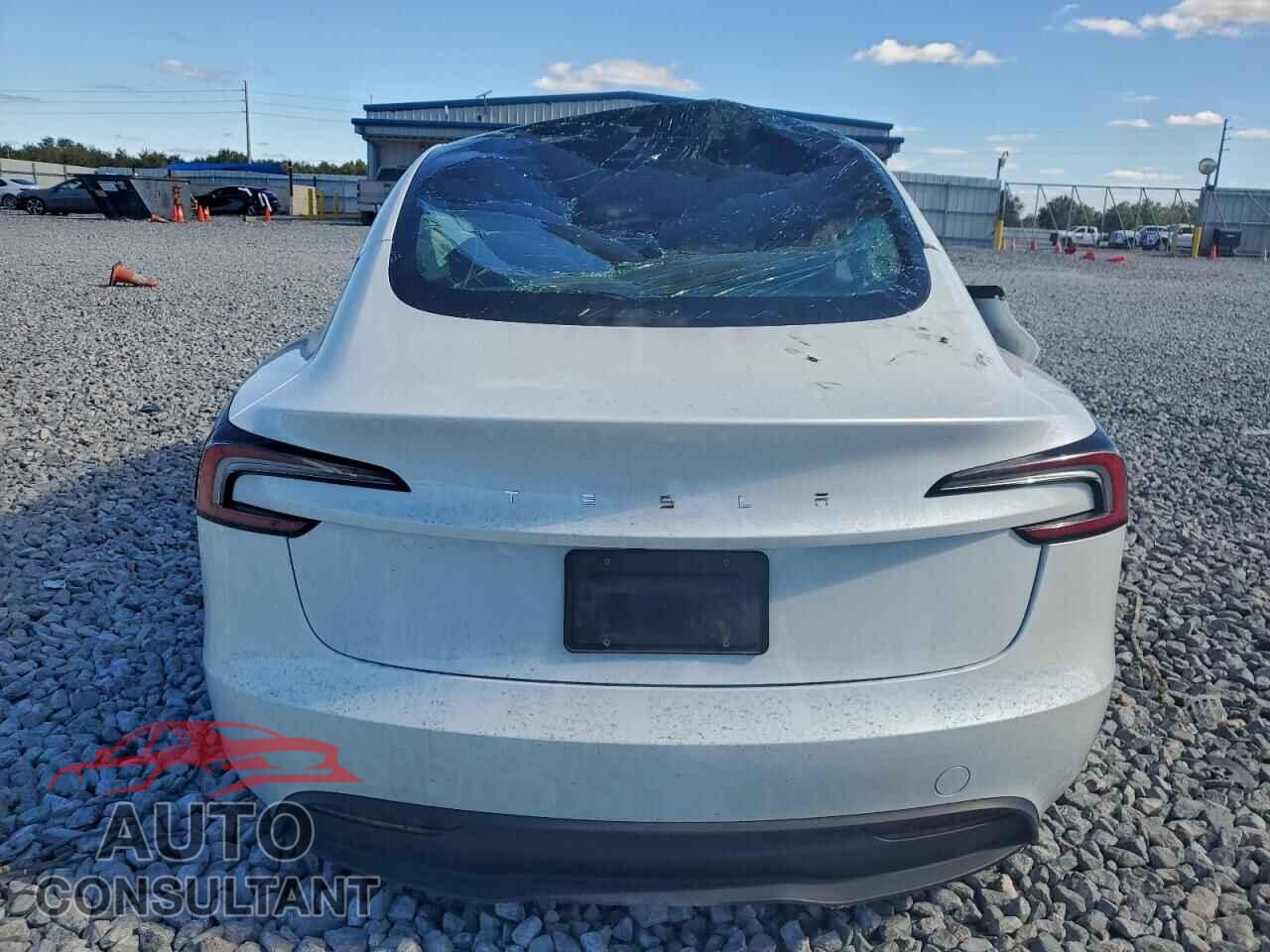 TESLA MODEL 3 2024 - 5YJ3E1EA6RF832575
