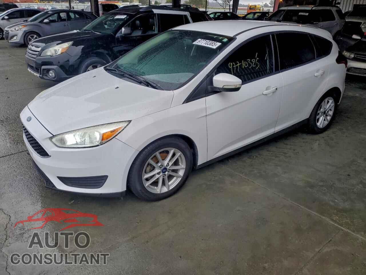FORD FOCUS 2017 - 1FADP3K27HL268492