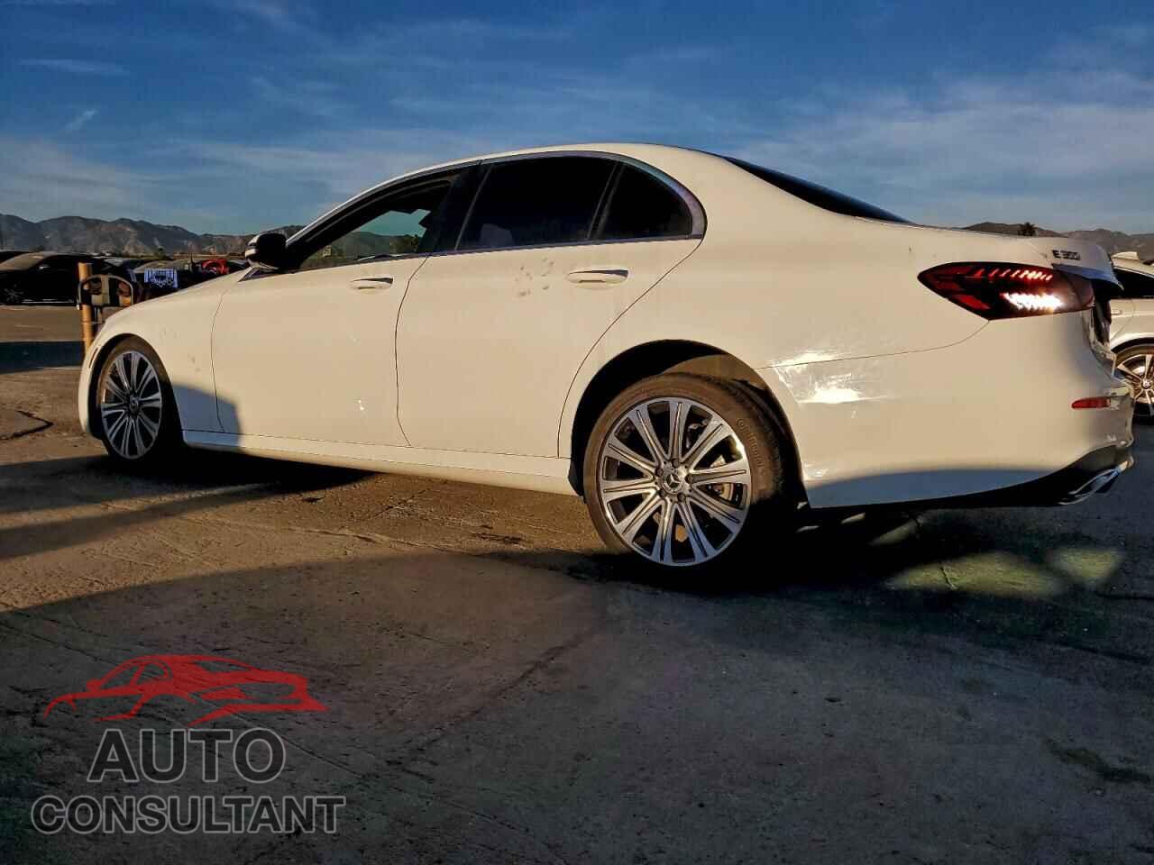 MERCEDES-BENZ E-CLASS 2022 - W1KZF8DB6NB026216