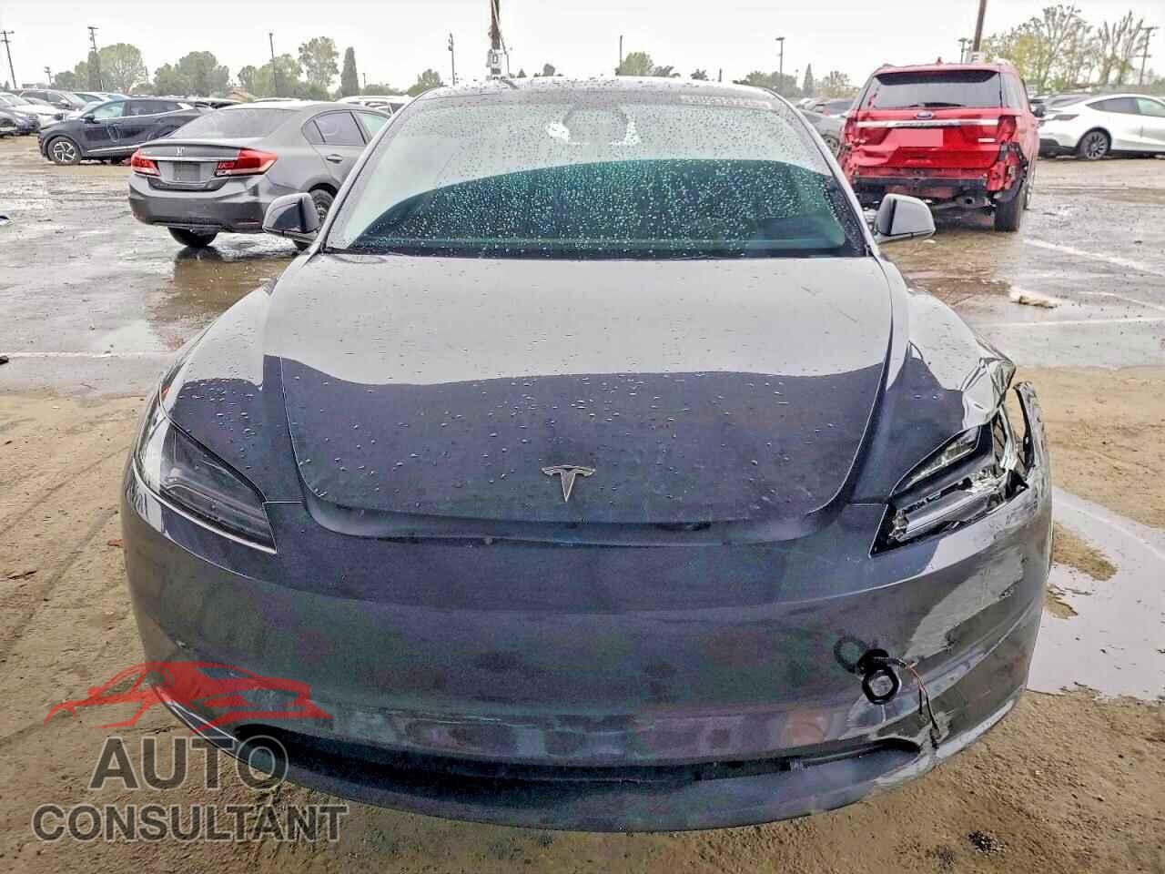 TESLA MODEL 3 2024 - 5YJ3E1EA8RF744577