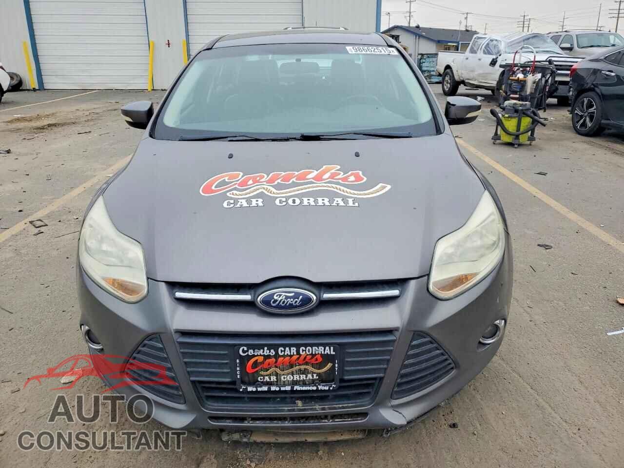 FORD FOCUS 2014 - 1FADP3F2XEL220135