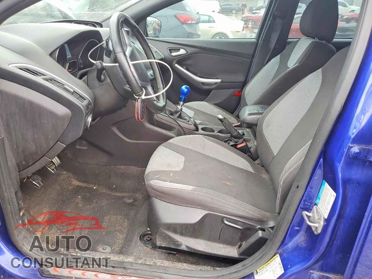 FORD FOCUS 2014 - 1FADP3L95EL164056