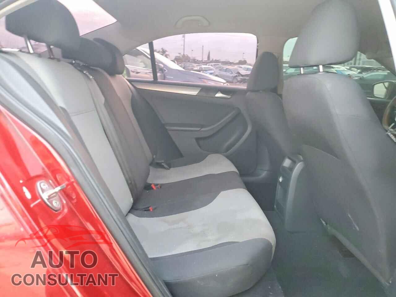 VOLKSWAGEN JETTA 2017 - 3VW2B7AJ2HM272056