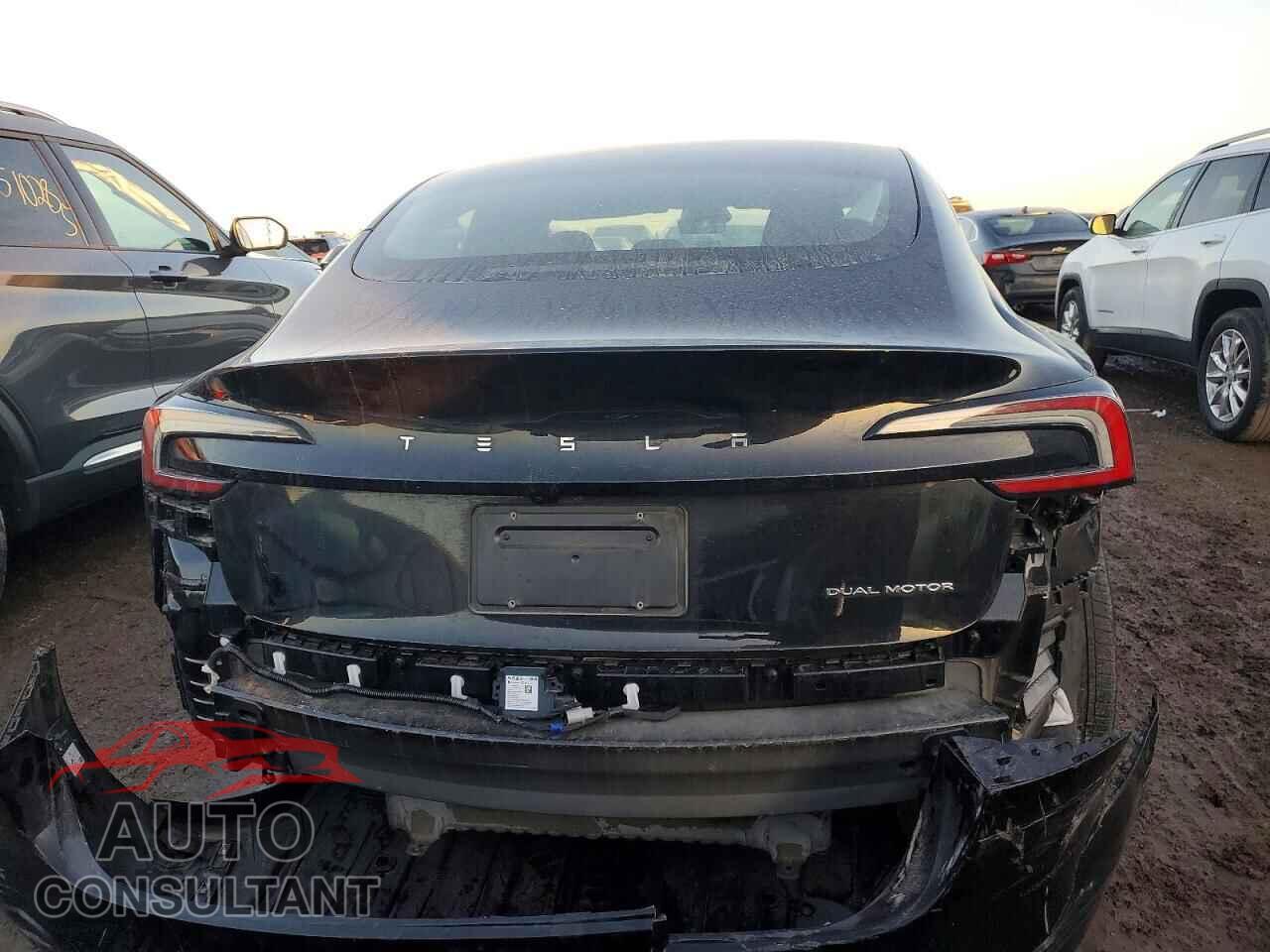 TESLA MODEL 3 2024 - 5YJ3E1EB8RF768211