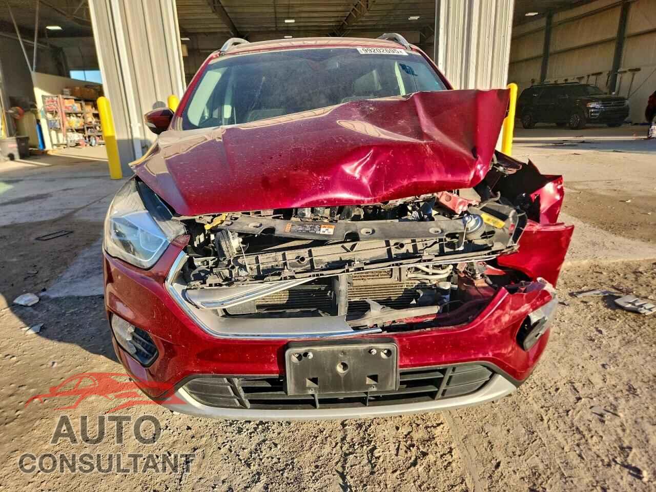 FORD ESCAPE 2017 - 1FMCU9J99HUB43158