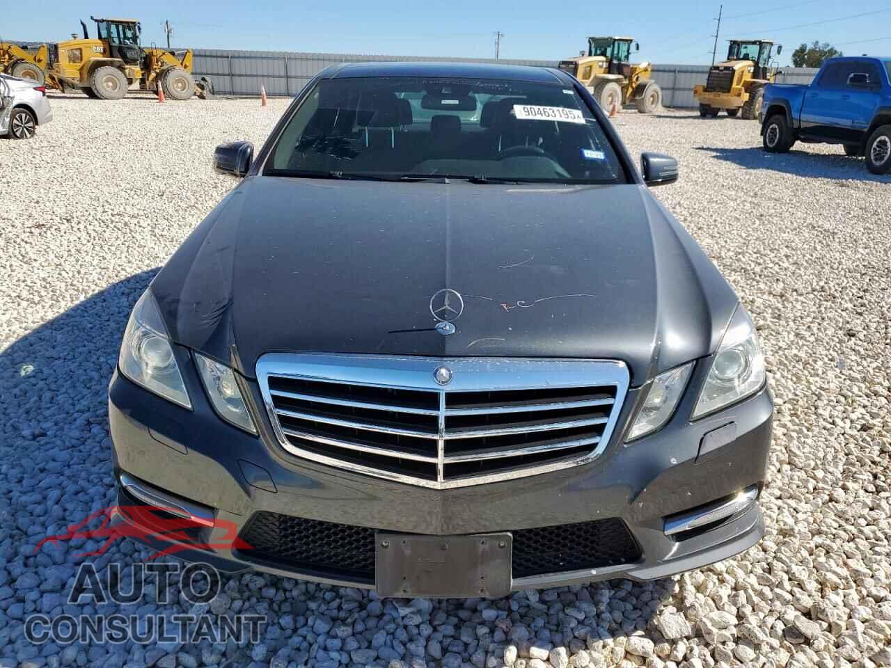 MERCEDES-BENZ E-CLASS 2013 - WDDHF5KBXDA728749