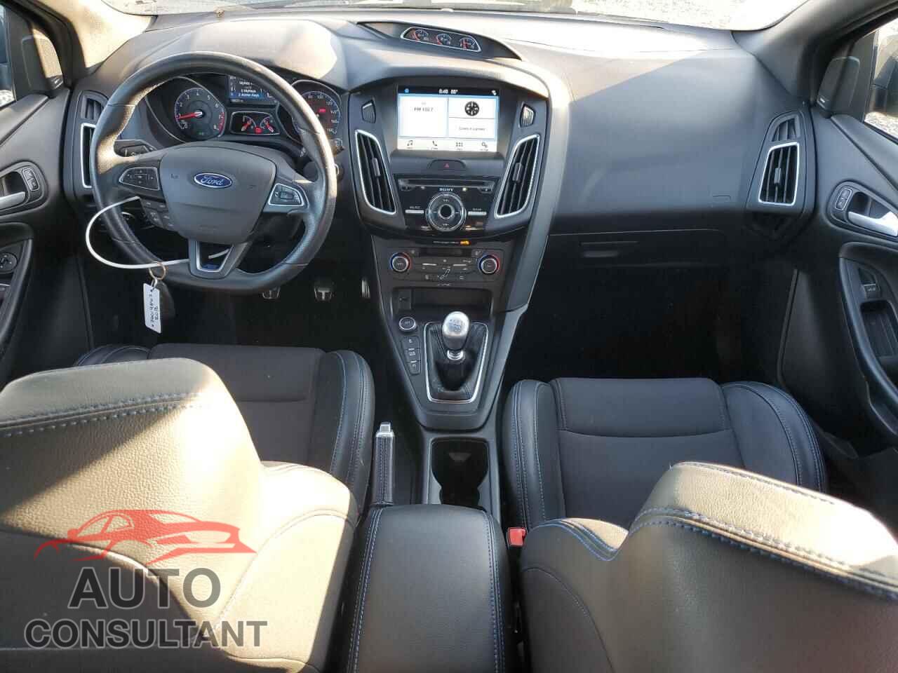FORD FOCUS 2017 - WF0DP3TH8H4124888