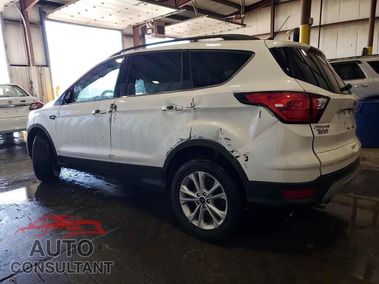 FORD ESCAPE 2019 - 1FMCU9HD3KUC33424
