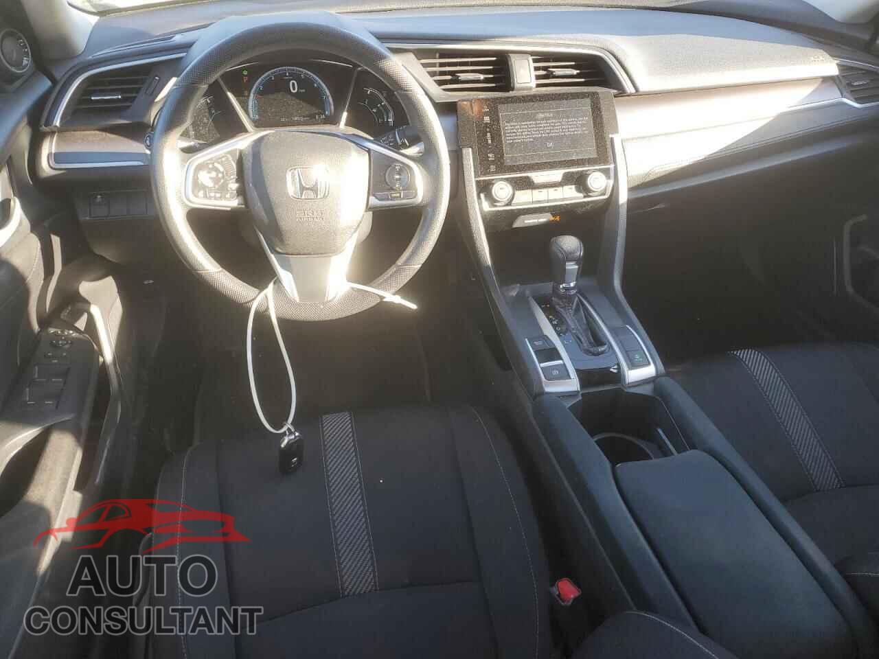 HONDA CIVIC 2018 - 19XFC2F78JE032172
