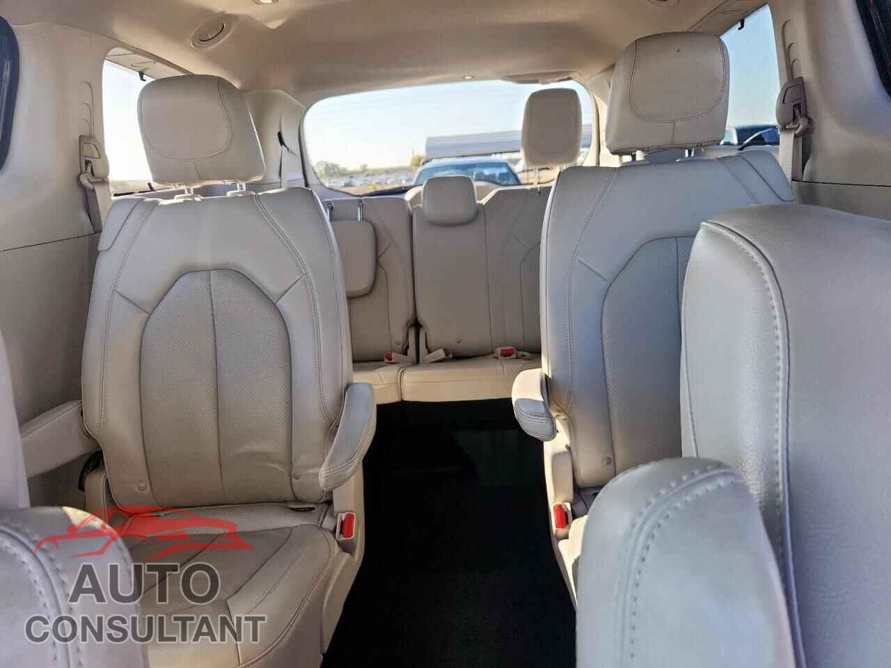 CHRYSLER PACIFICA 2020 - 2C4RC1EG8LR266340