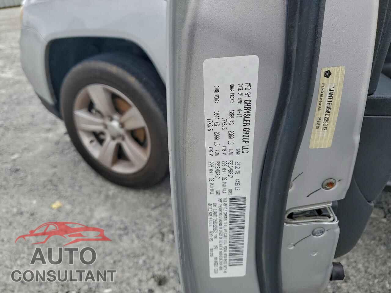 JEEP COMPASS 2011 - 1J4NT1FB5BD229372