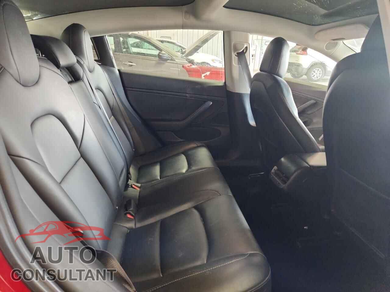 TESLA MODEL 3 2018 - 5YJ3E1EB2JF083738