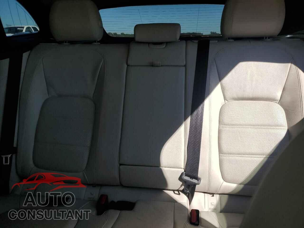 JAGUAR F-PACE 2018 - SADCK2FX2JA321920
