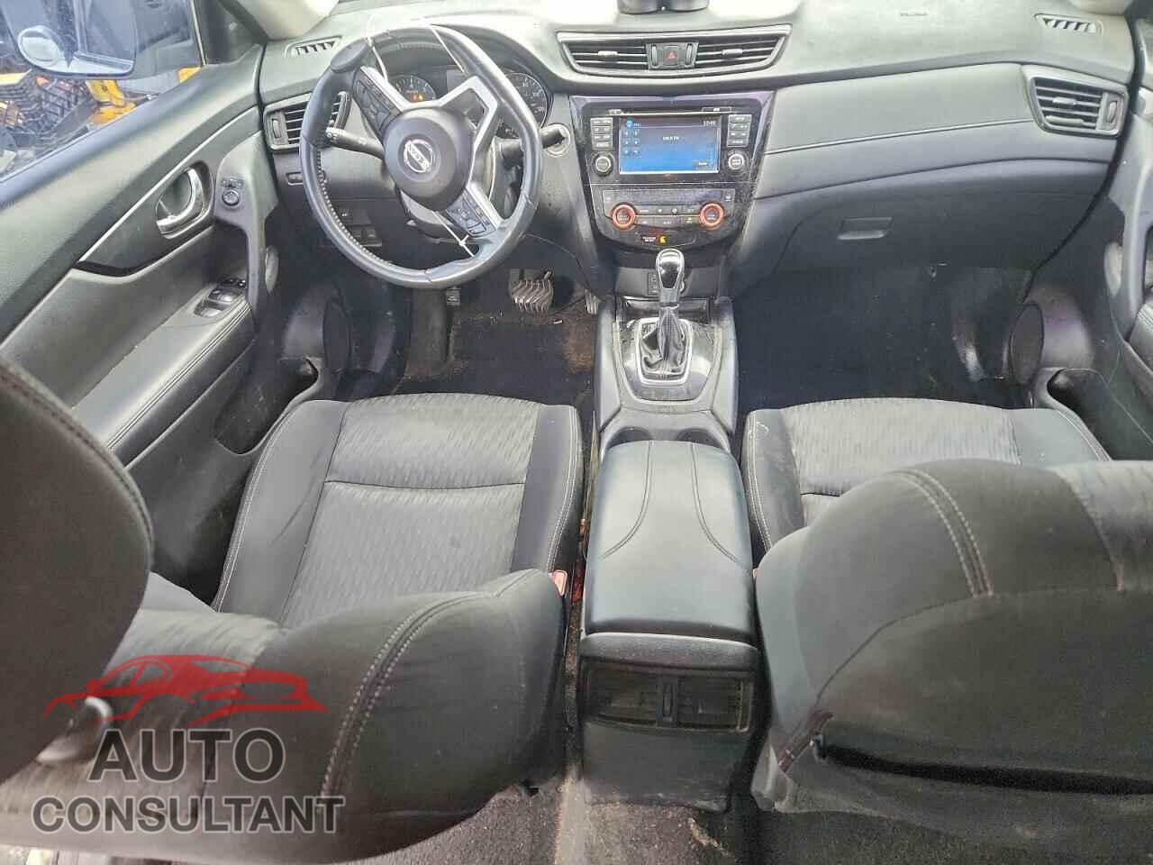 NISSAN ROGUE 2017 - KNMAT2MT1HP600430