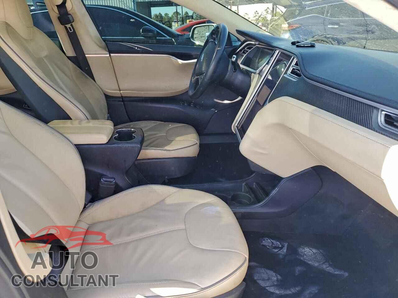 TESLA MODEL S 2013 - 5YJSA1CP2DFP19990