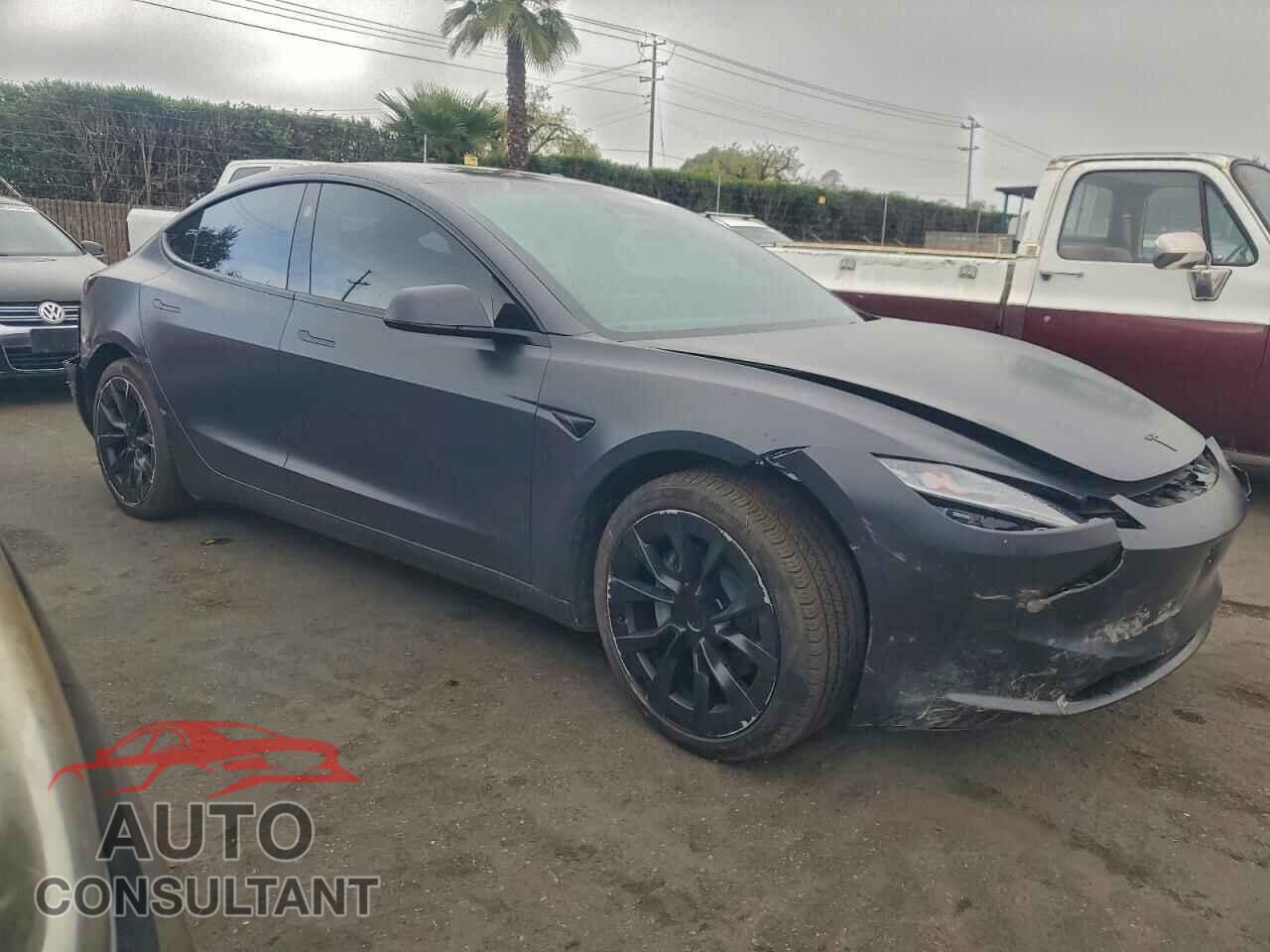 TESLA MODEL 3 2024 - 5YJ3E1EB8RF832585