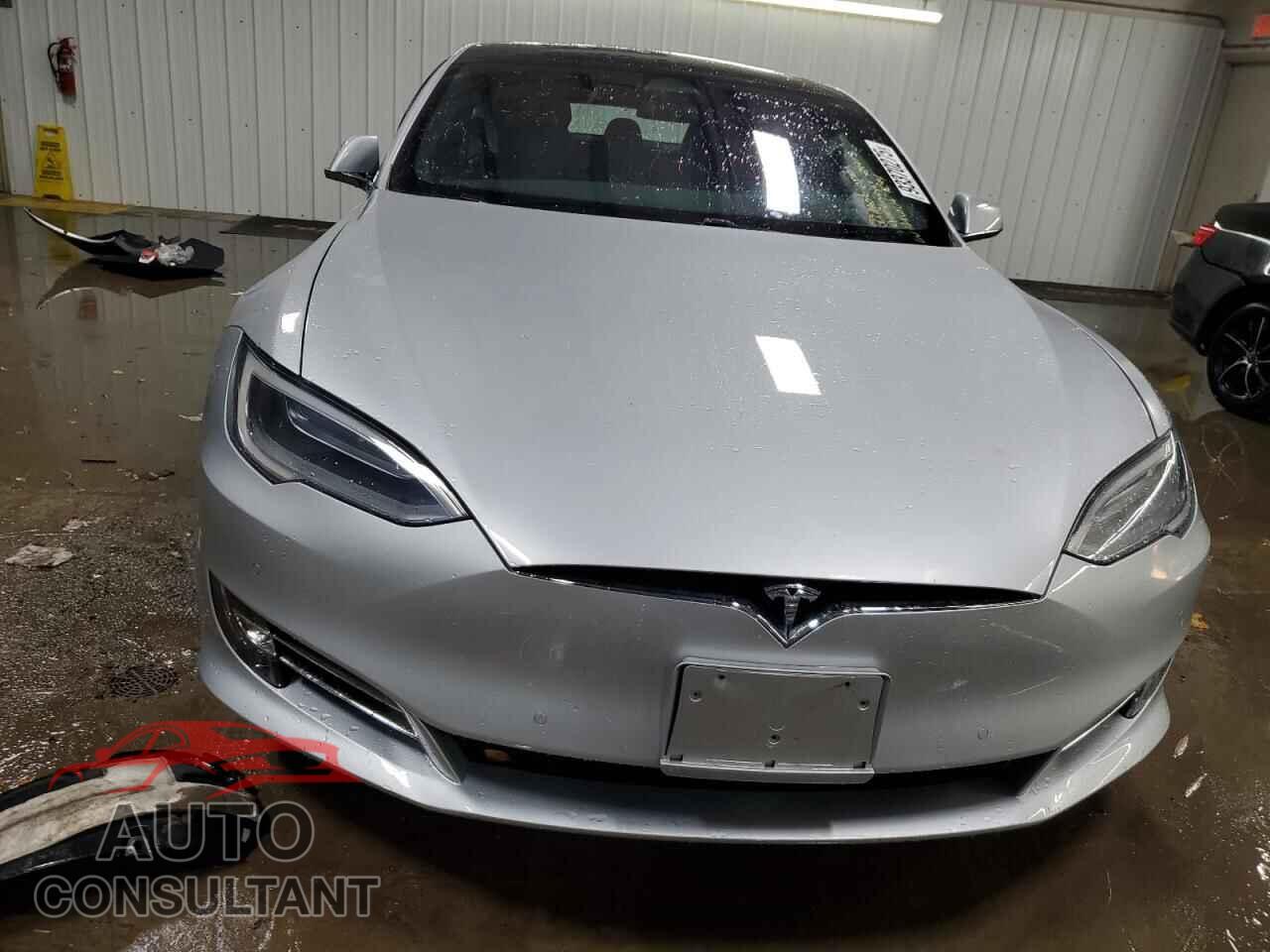 TESLA MODEL S 2017 - 5YJSA1E20HF218247