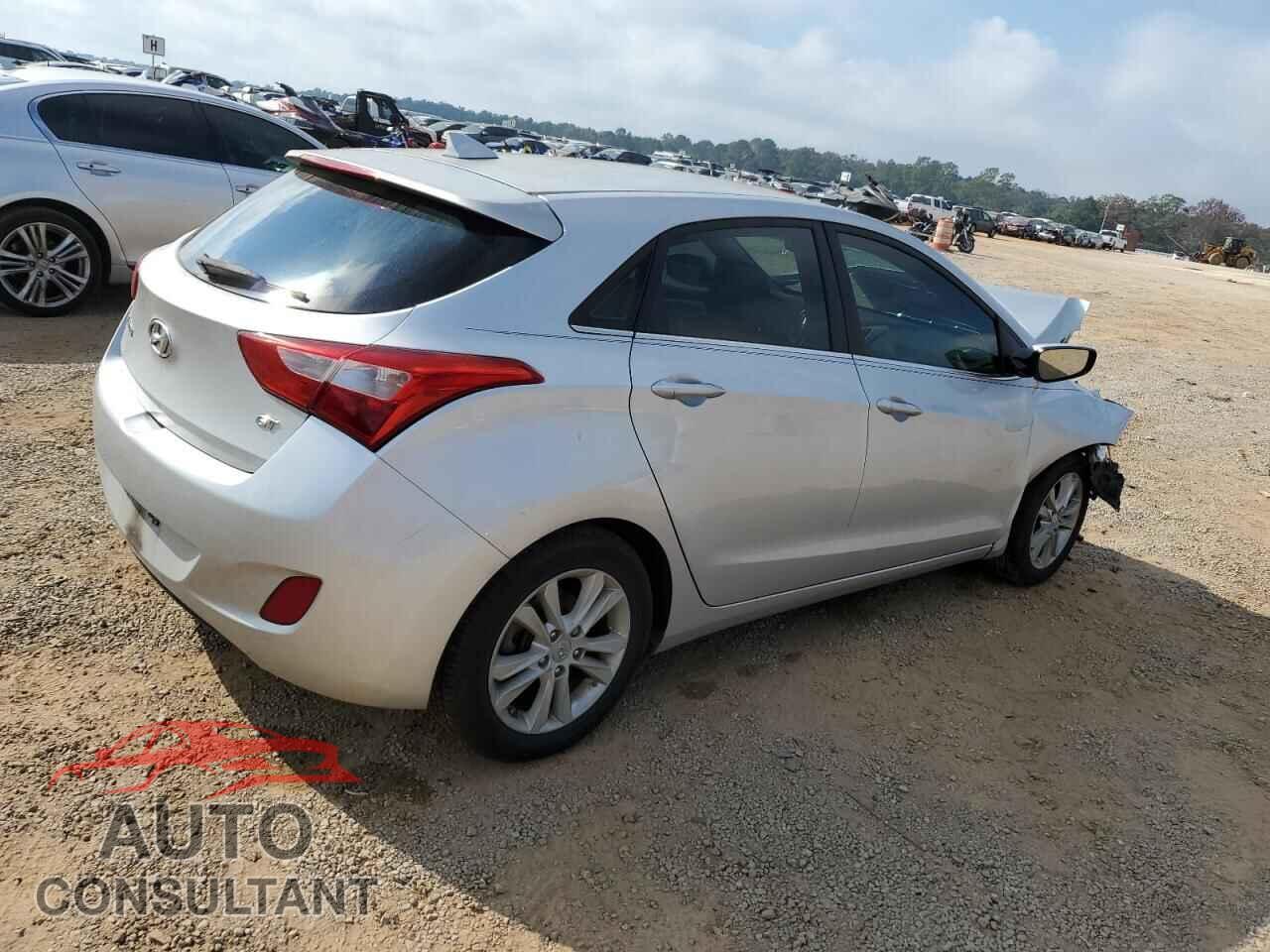 HYUNDAI ELANTRA 2013 - KMHD35LE8DU090005
