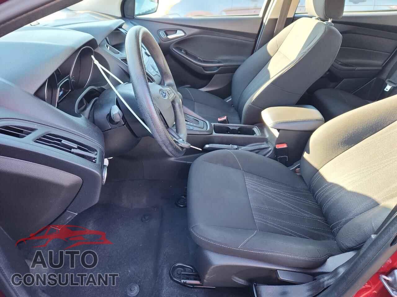 FORD FOCUS 2017 - 1FADP3K20HL216928