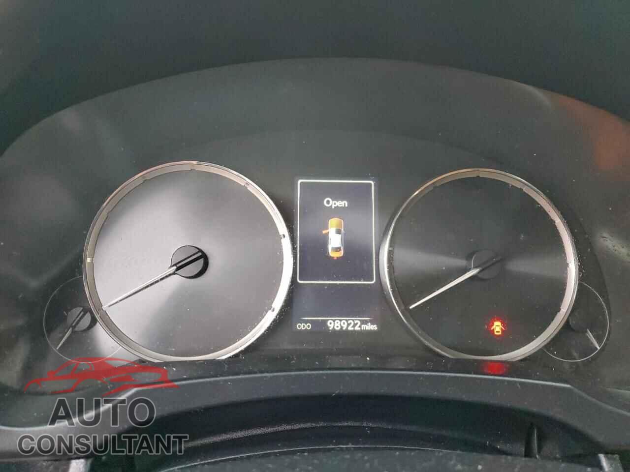 LEXUS IS 2017 - JTHCM1D2XH5021227