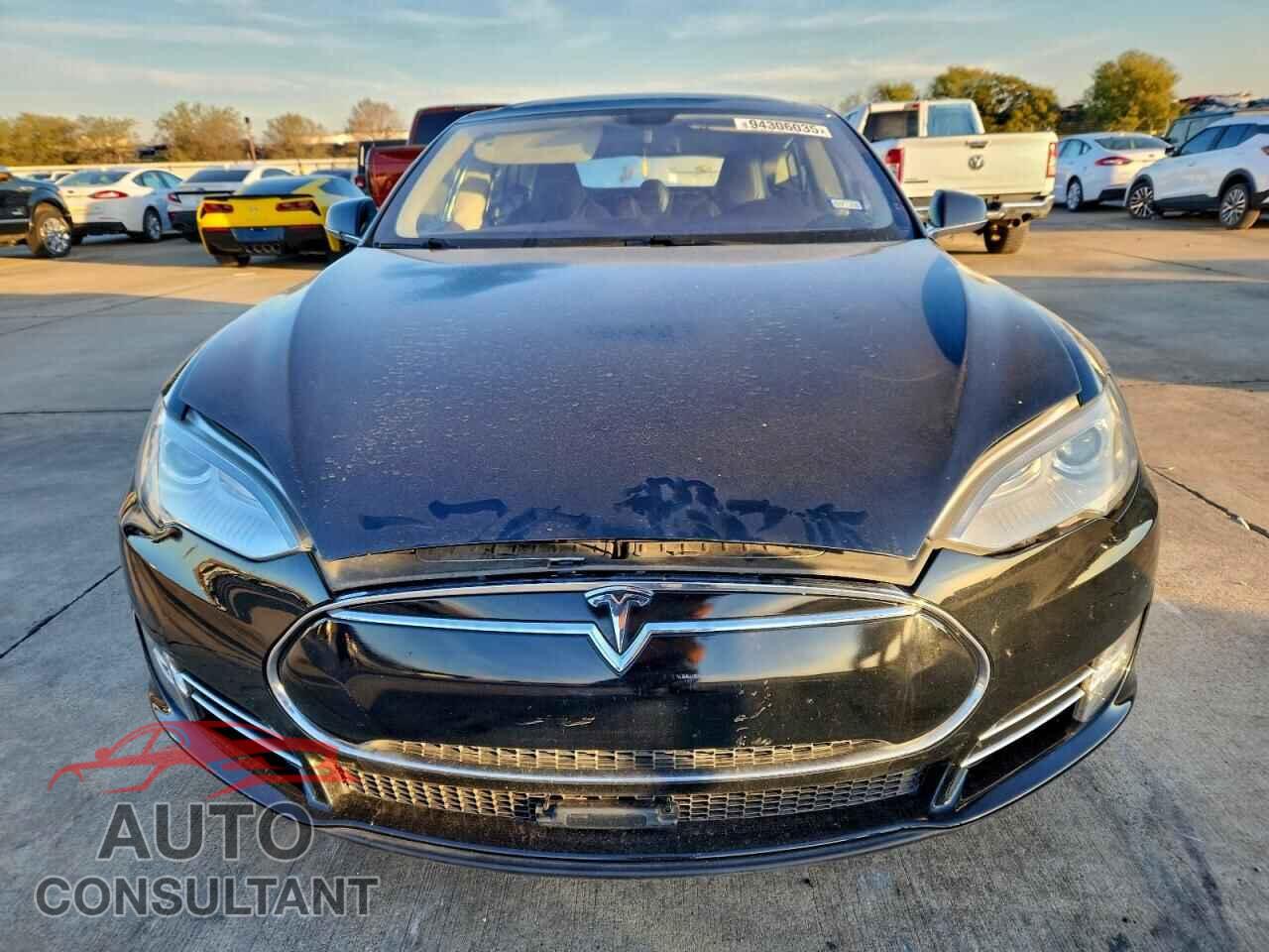 TESLA MODEL S 2013 - 5YJSA1DP8DFP05235
