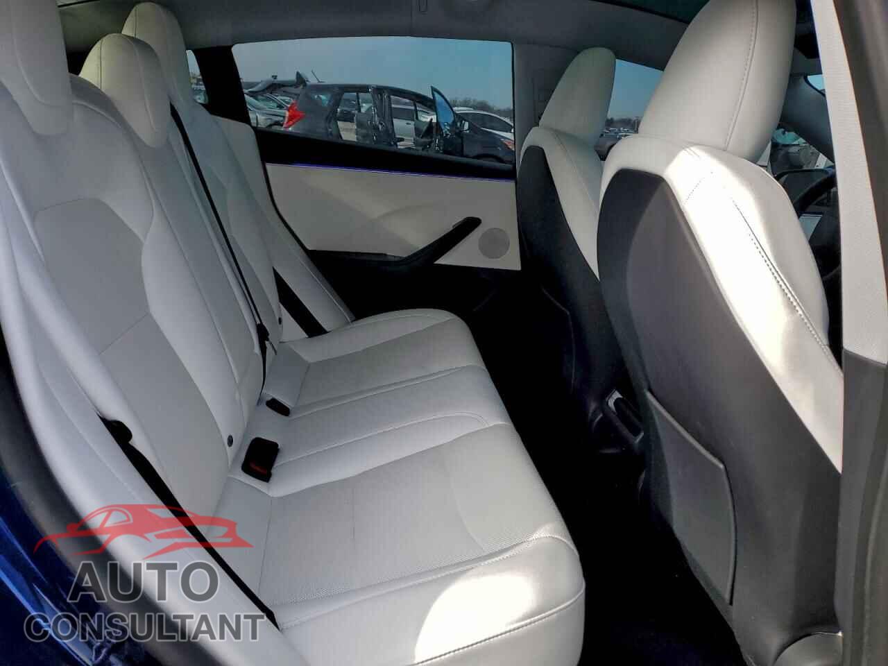 TESLA MODEL 3 2024 - 5YJ3E1EA9RF846034