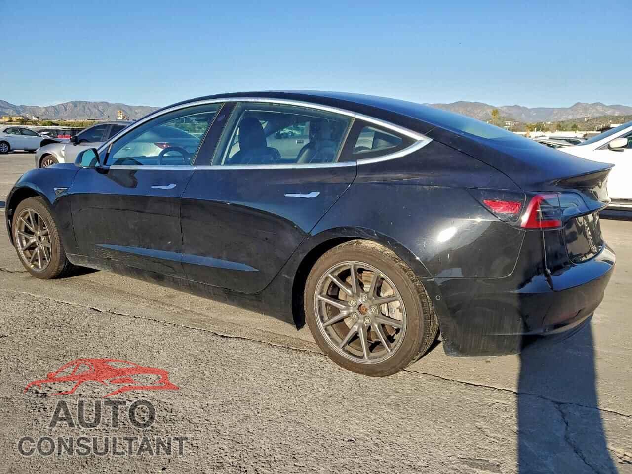 TESLA MODEL 3 2018 - 5YJ3E1EA8JF057006