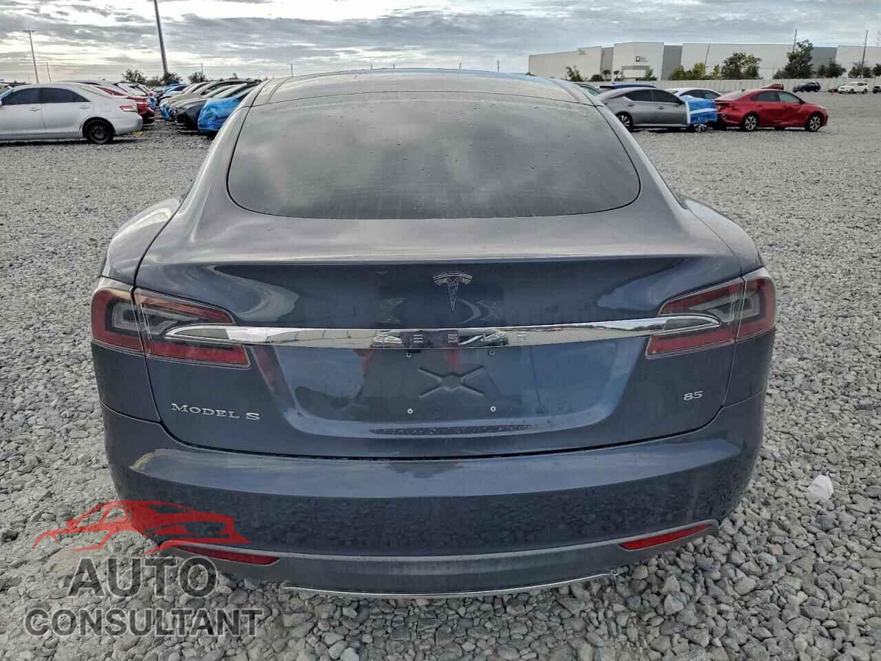TESLA MODEL S 2015 - 5YJSA1H19FF082832