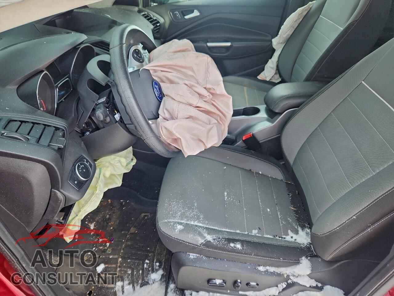 FORD ESCAPE 2015 - 1FMCU9GX0FUC58301