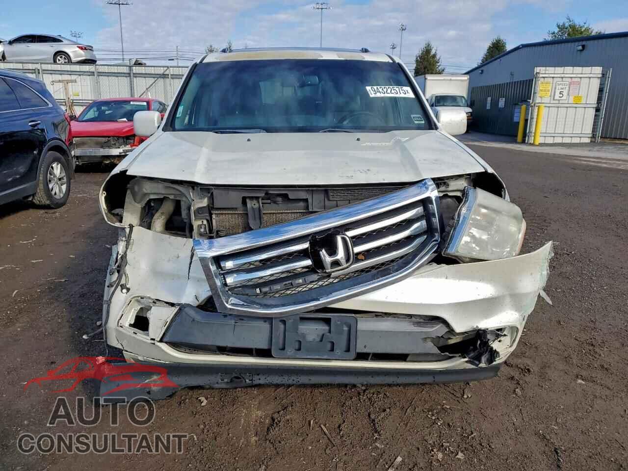 HONDA PILOT 2015 - 5FNYF4H92FB013189