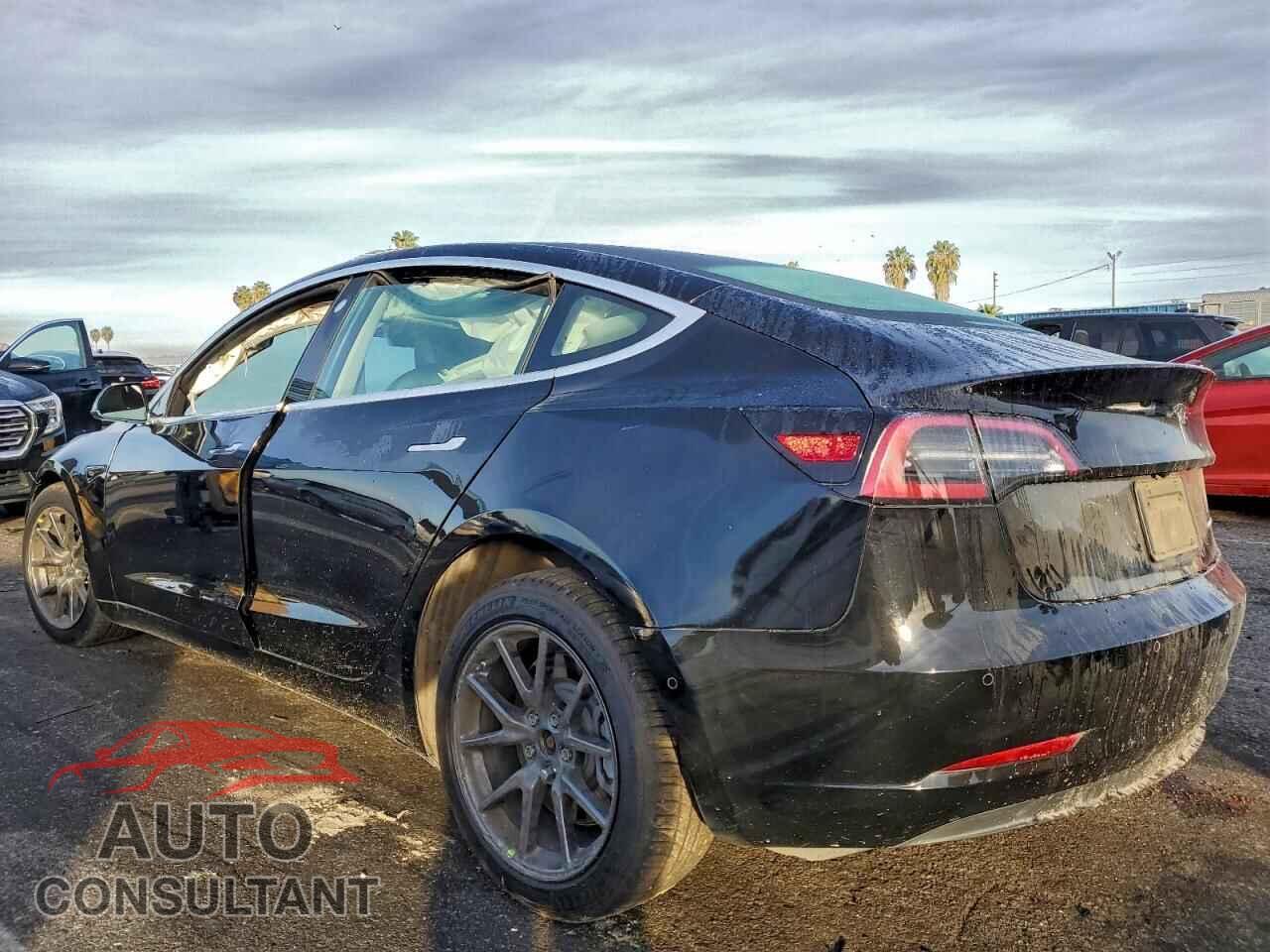 TESLA MODEL 3 2019 - 5YJ3E1EB8KF196983