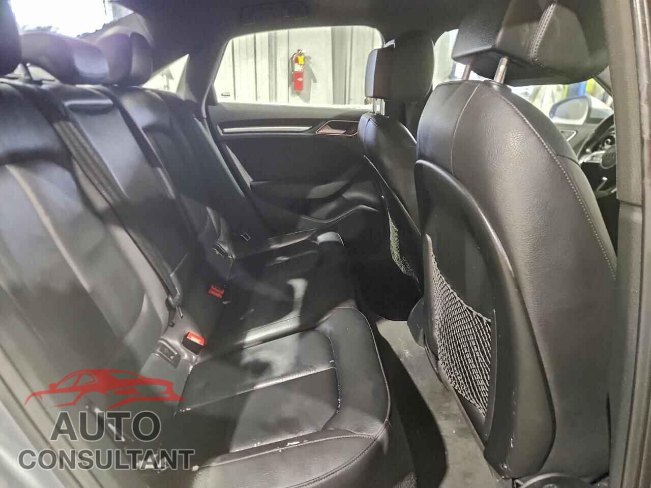 AUDI A3 2017 - WAUB8GFF6H1018706