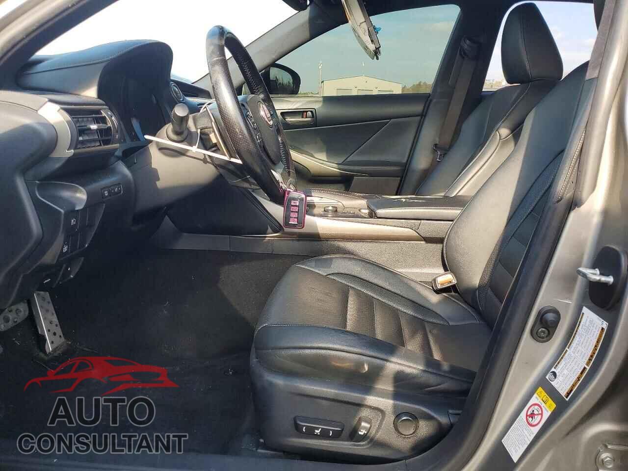 LEXUS IS 2017 - JTHCM1D24H5015035