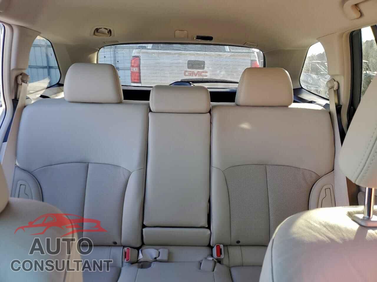 SUBARU OUTBACK 2014 - 4S4BRCNC4E3313718
