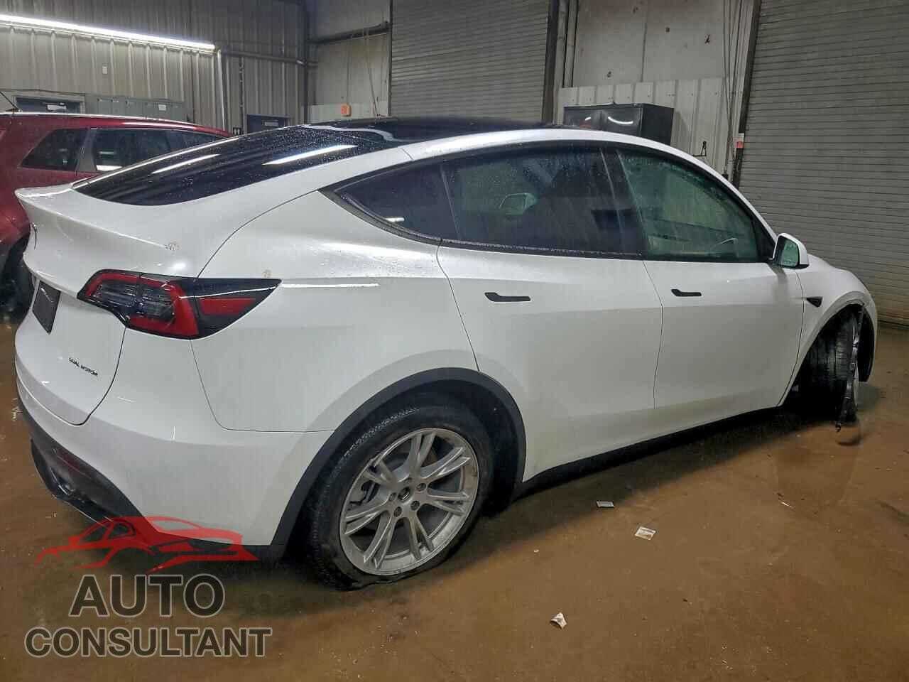 TESLA MODEL Y 2024 - 7SAYGDEE6RA251906