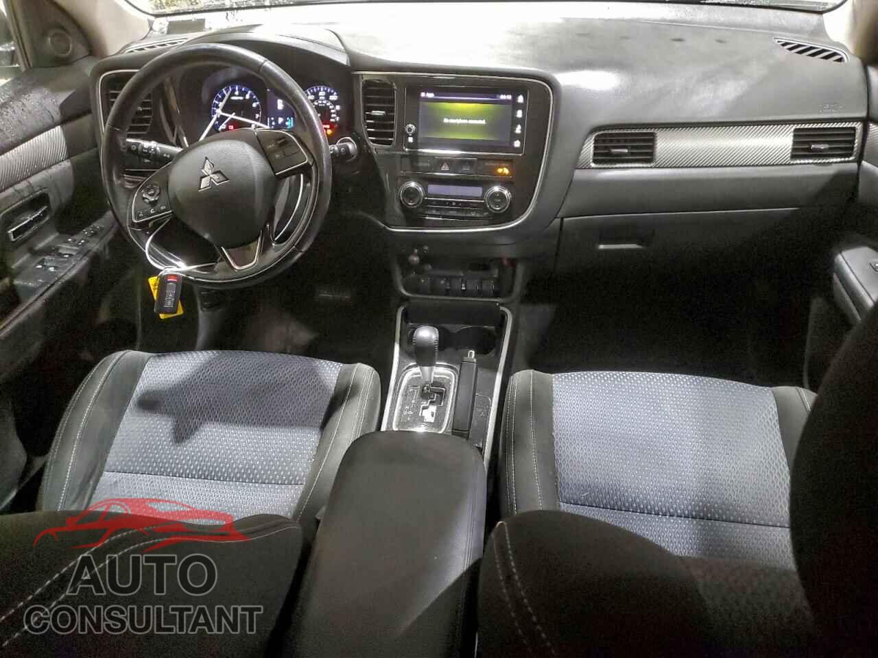 MITSUBISHI OUTLANDER 2017 - JA4AD3A31HZ006281