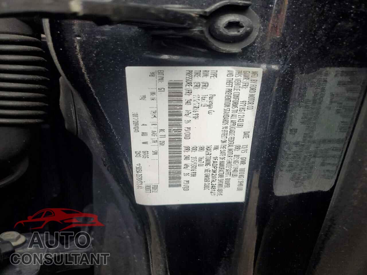FORD FOCUS 2016 - 1FADP3K2XGL248123