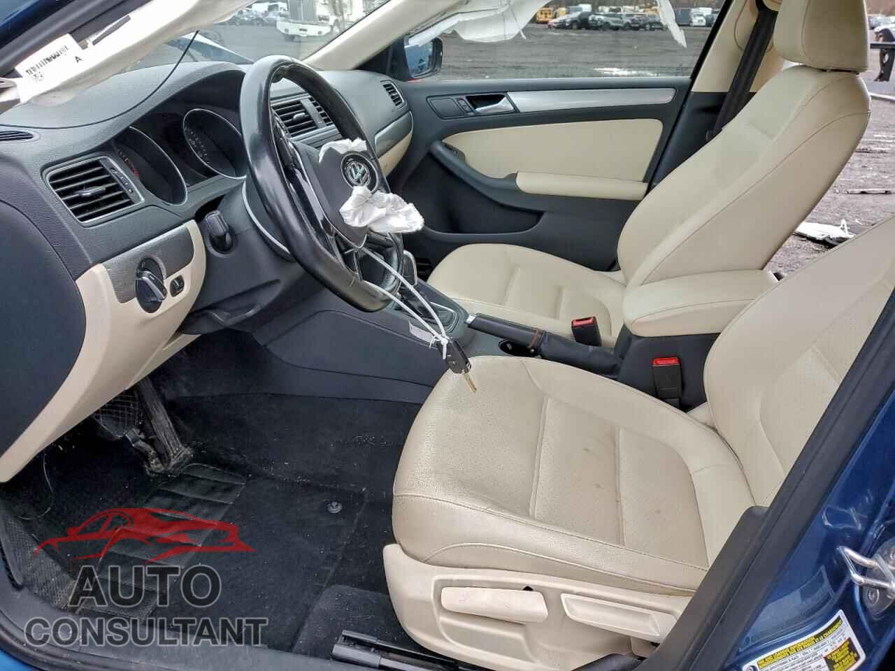 VOLKSWAGEN JETTA 2017 - 3VWDB7AJ1HM386820