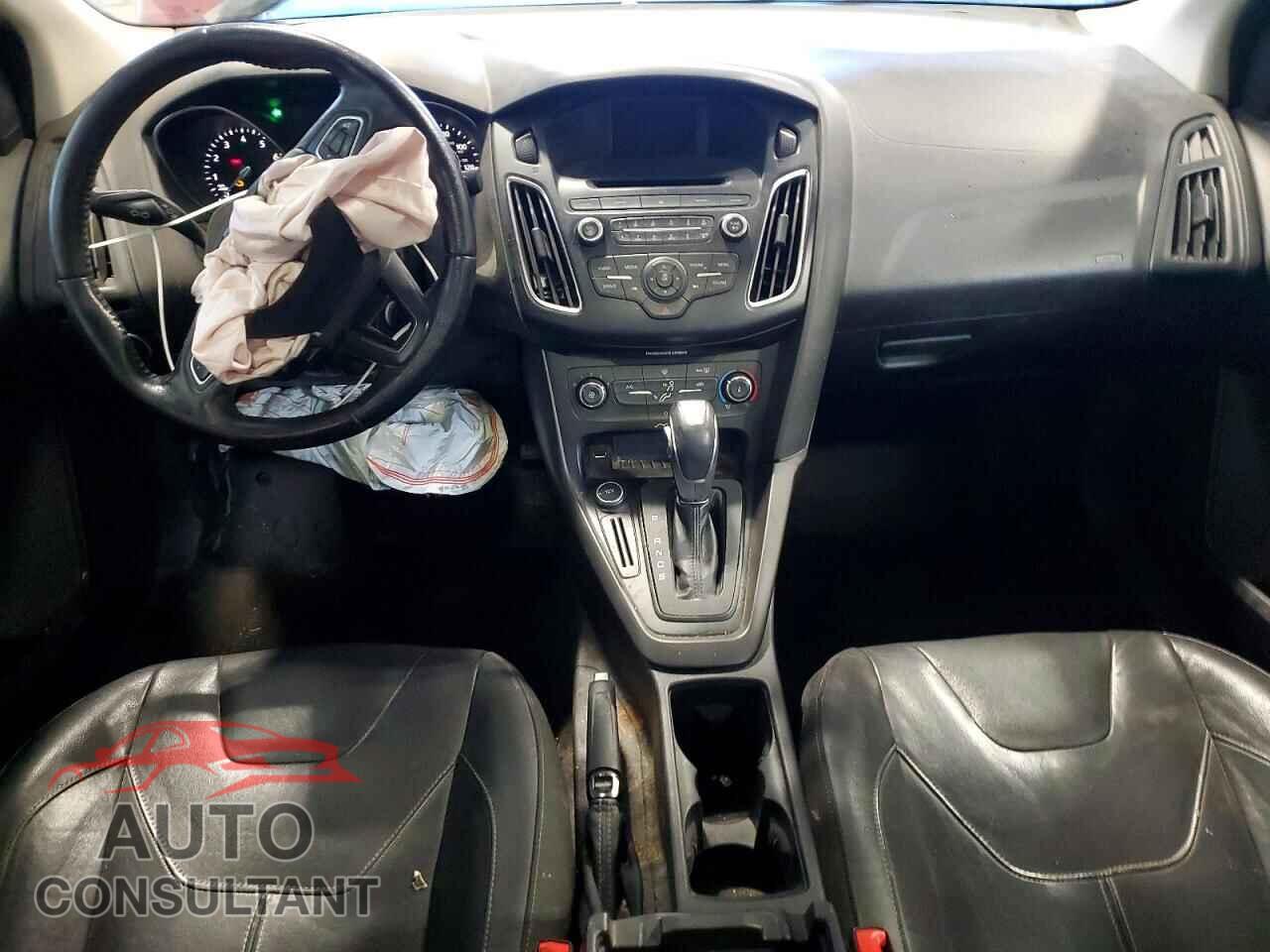 FORD FOCUS 2015 - 1FADP3F25FL326879