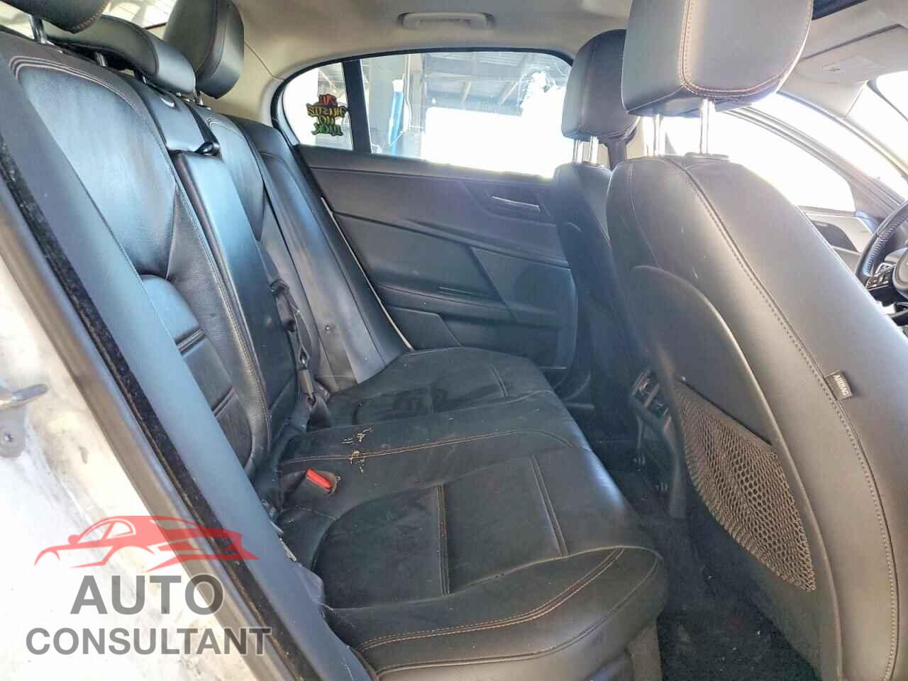 JAGUAR XE 2017 - SAJAE4BG8HA958527