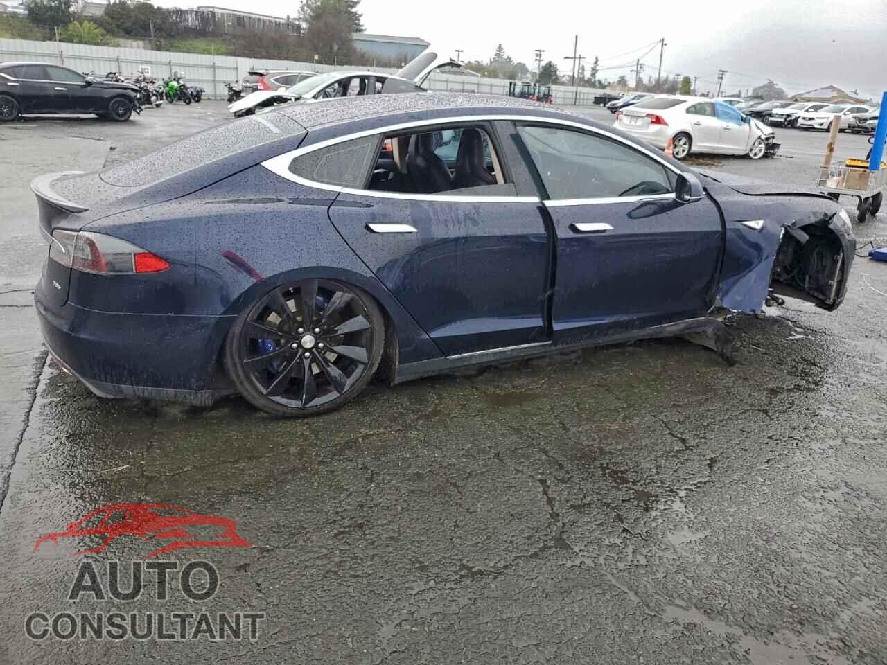 TESLA MODEL S 2013 - 5YJSA1DP8DFP06949