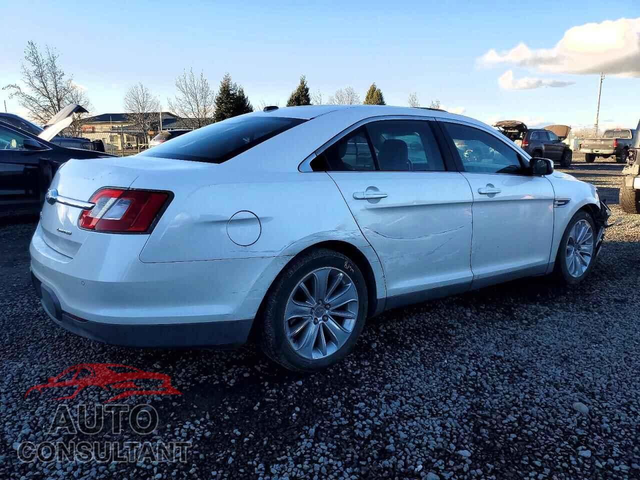 FORD TAURUS 2011 - 1FAHP2FW8BG118609